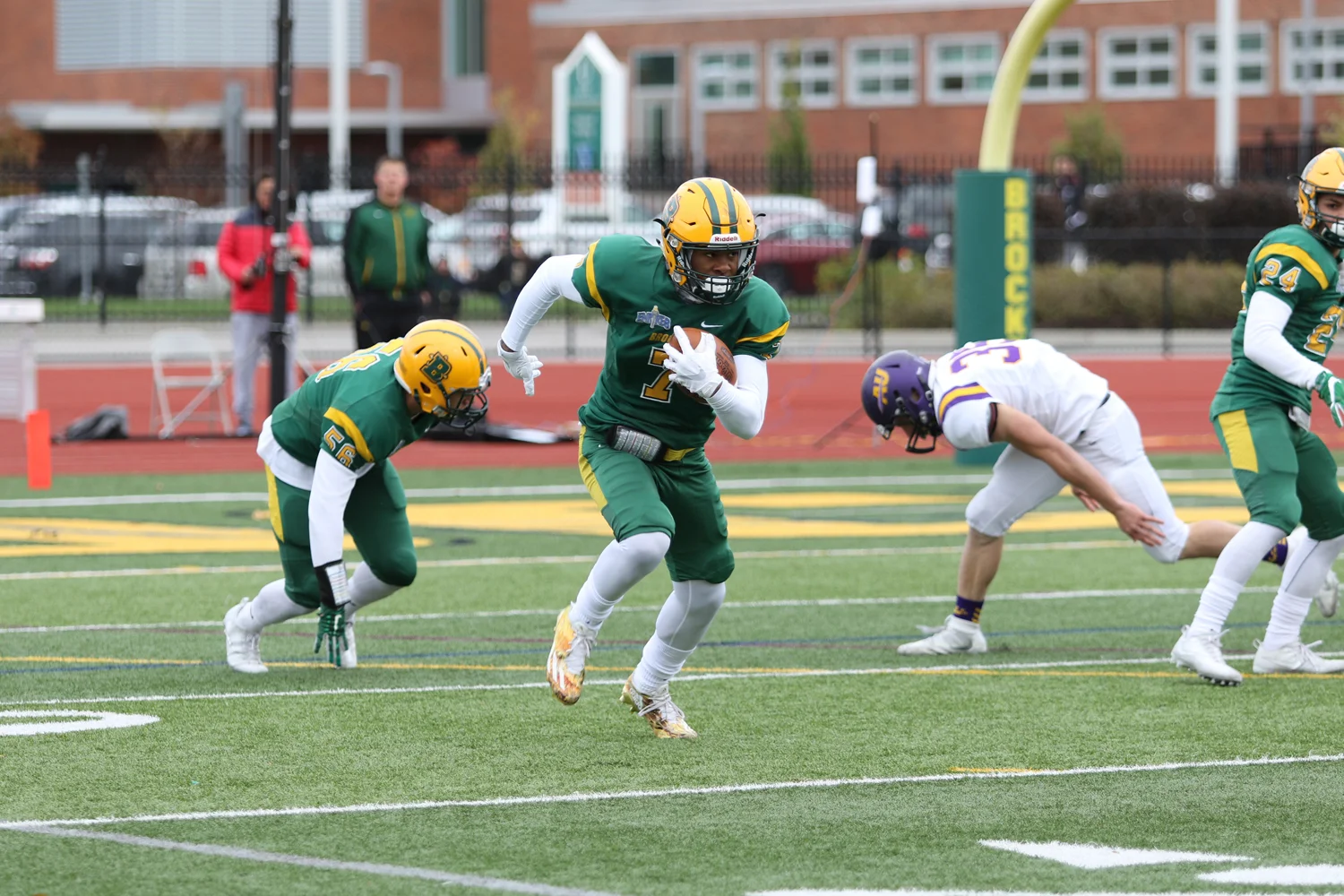 WR getting down the field with the ball