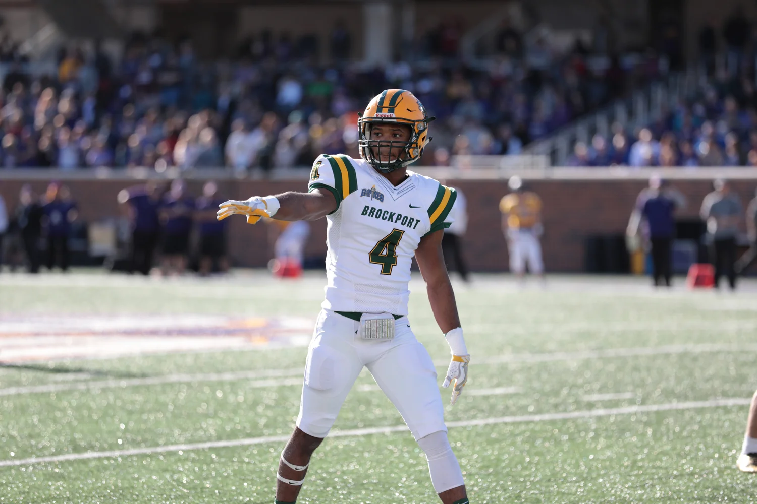 WR checking in with the referee