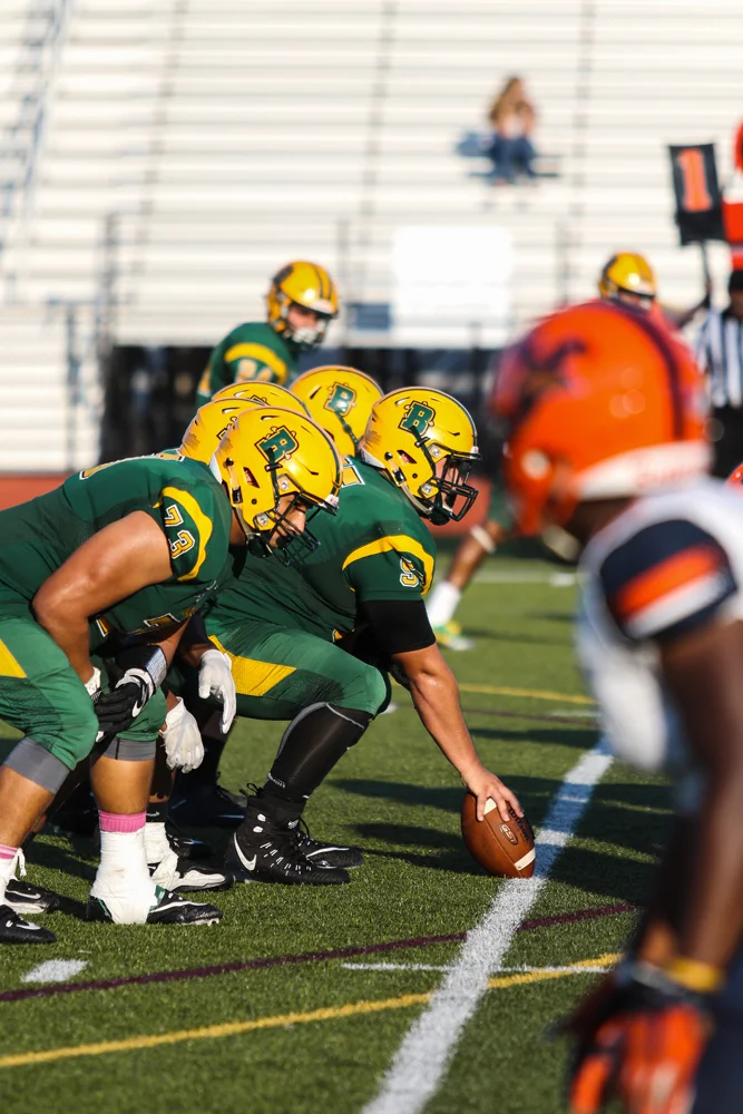 OL setting the play up