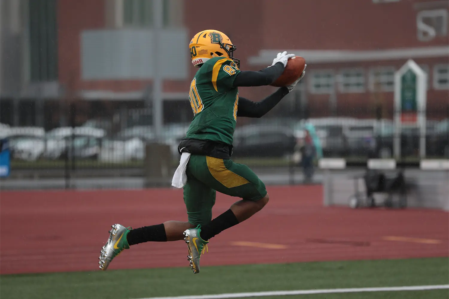 WR making the catch in the endzone for a Touchdown