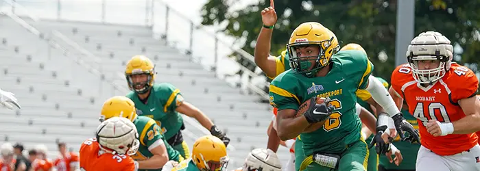 Brockport RB running to the endzone