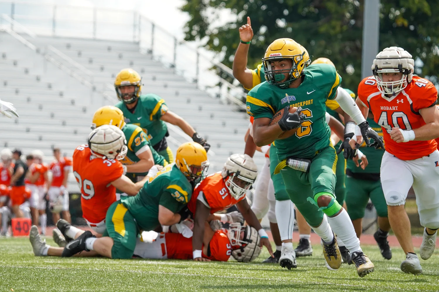 RB running to the endzone