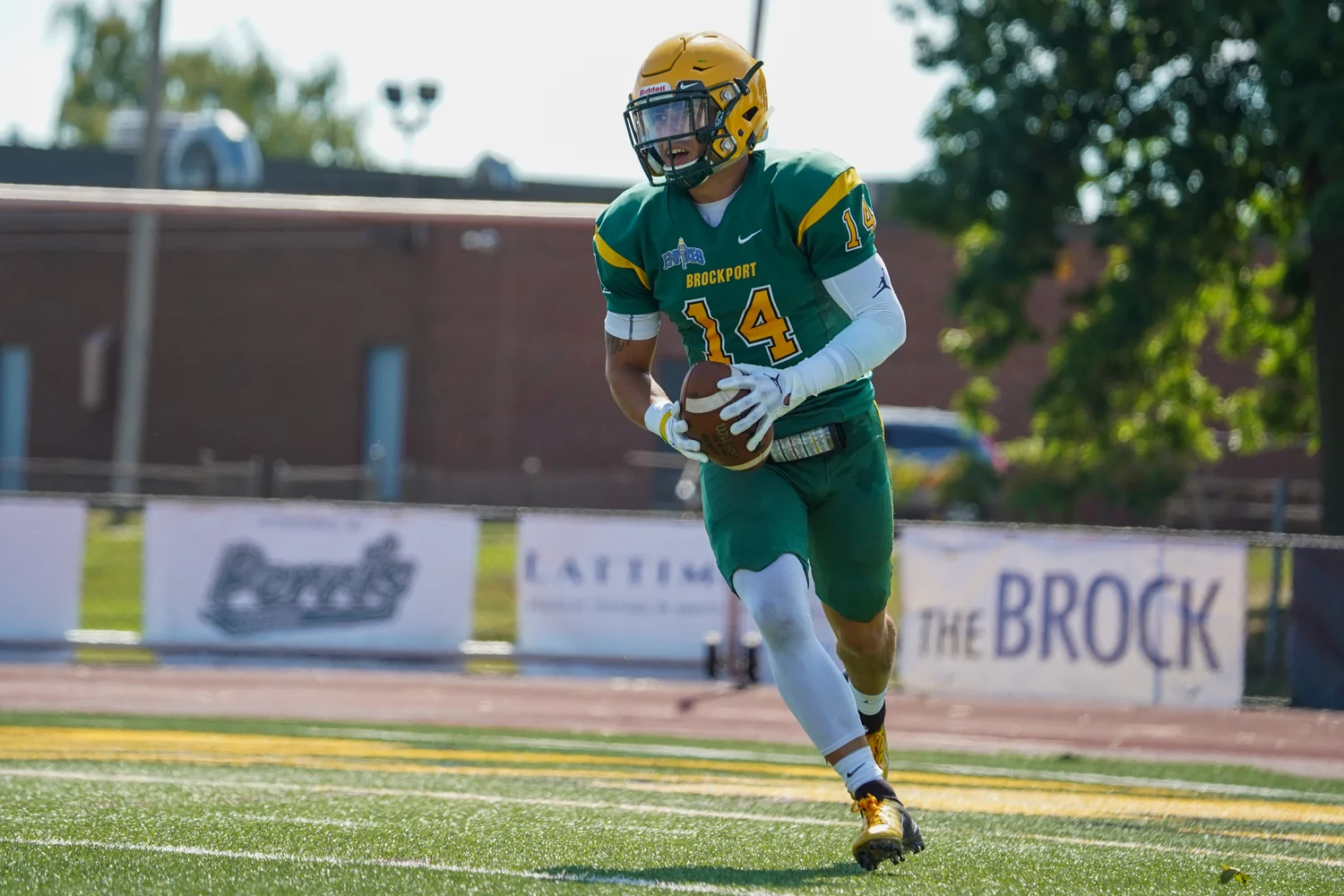 WR celebrating the score