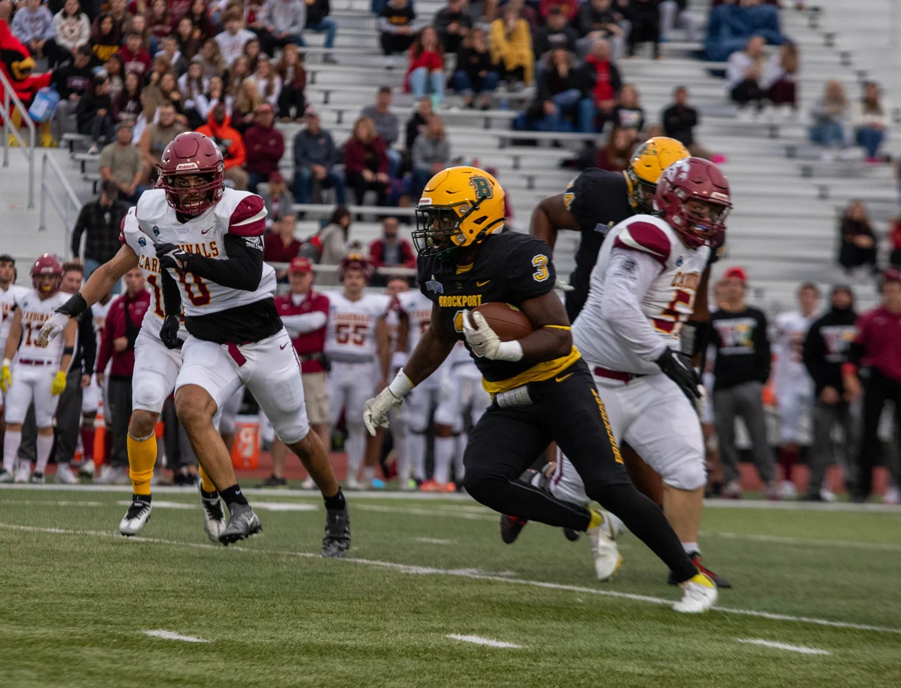 RB looking for open space to run