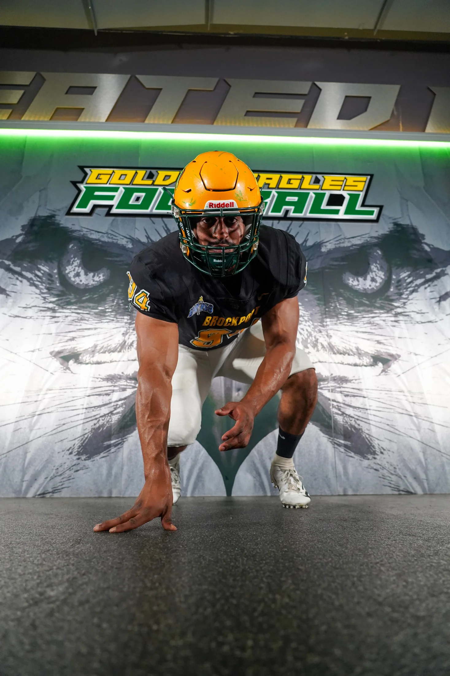 DL Brockport Posing in his stance