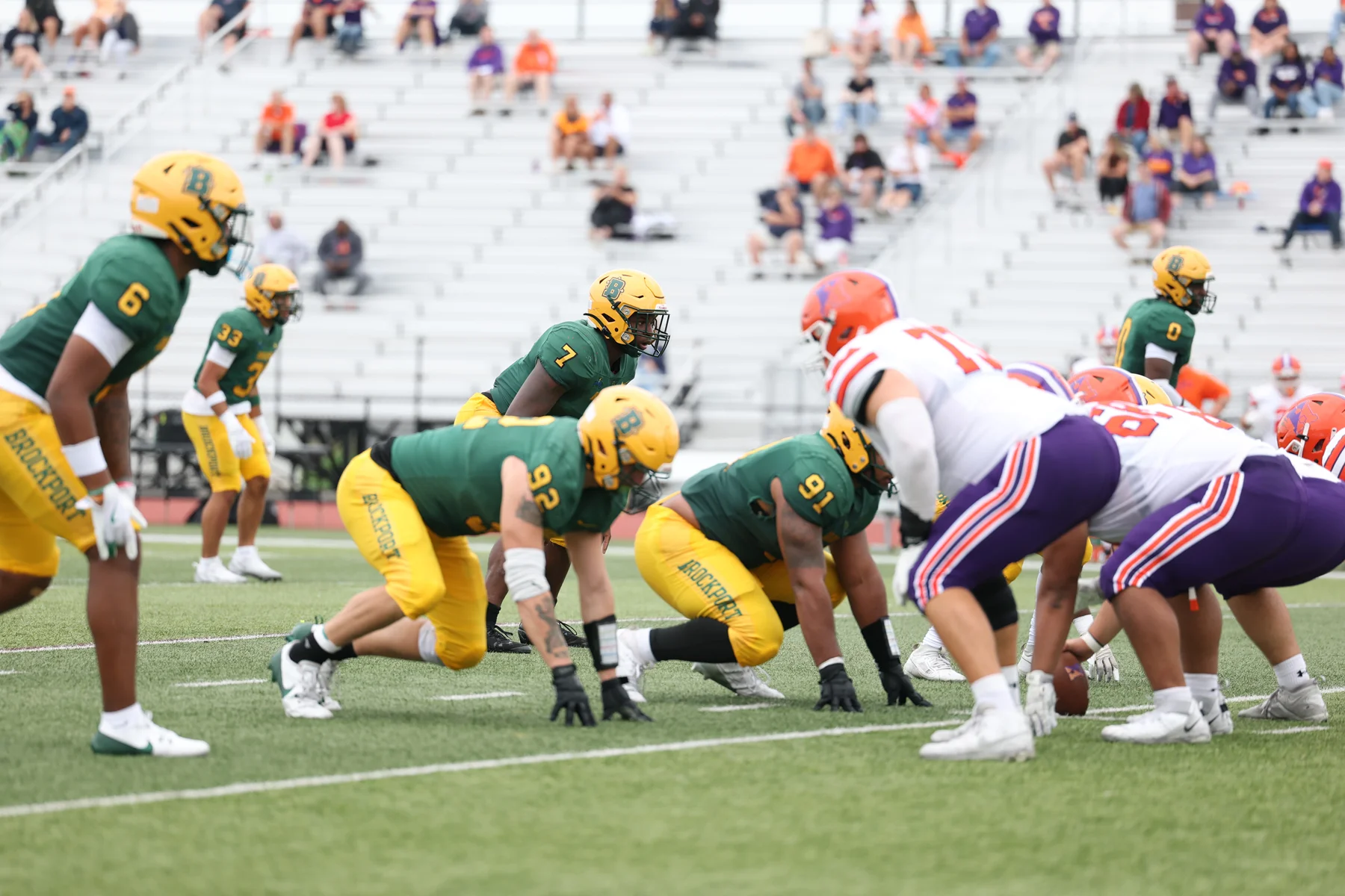 Brockport defense set and ready for the sanp