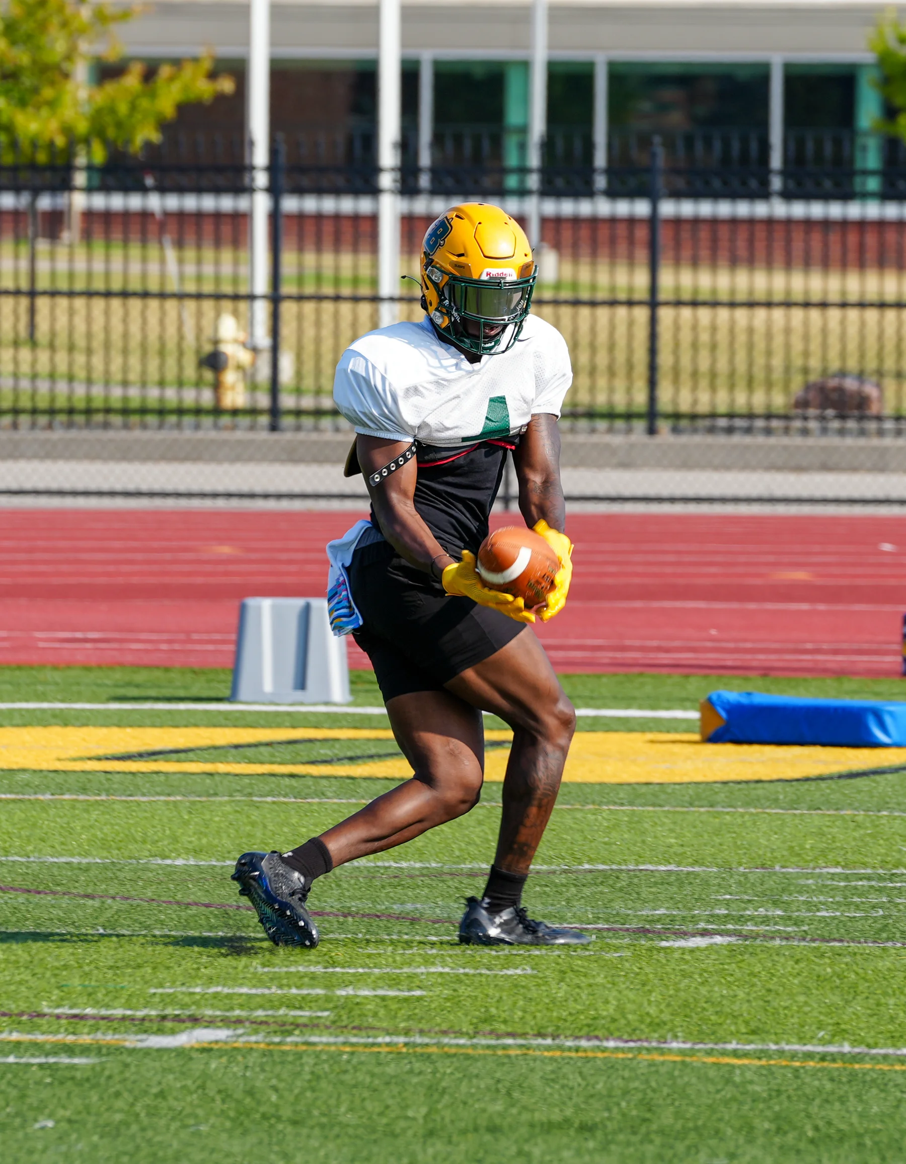 WR making the circus grab