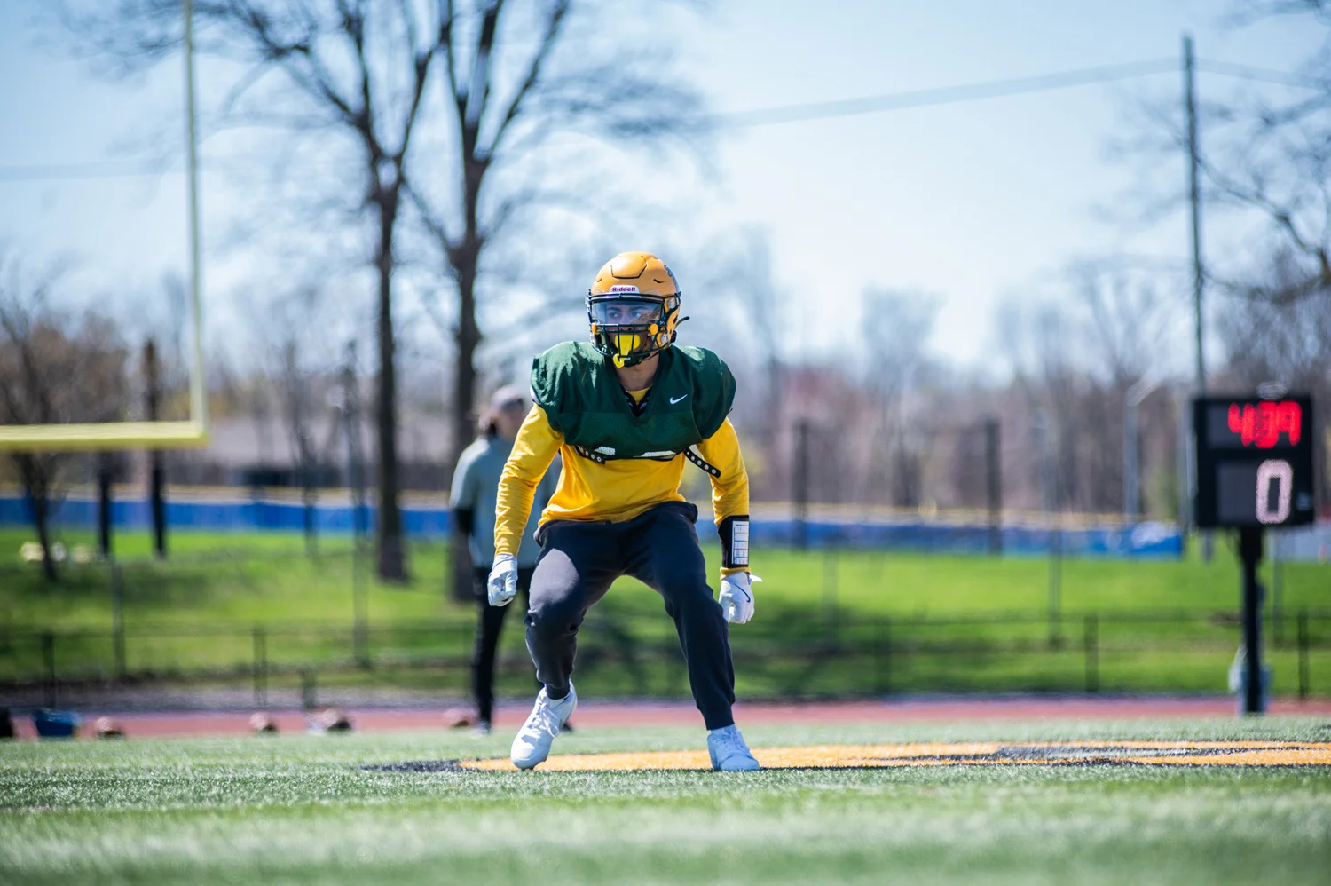 DB with eyes on the WR