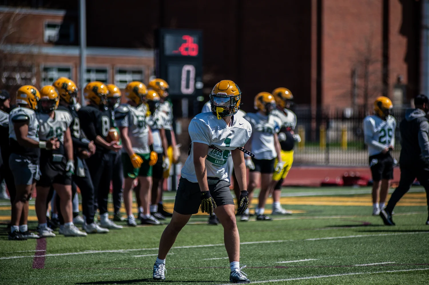WR waiting for the snap of the ball